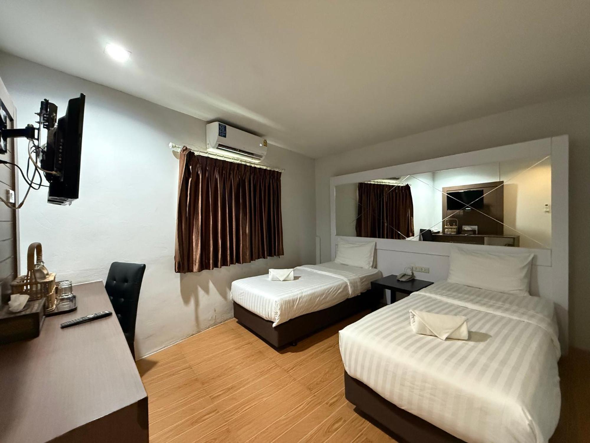 Bed By Cruise Hotel At Samakkhi-Tivanont Nonthaburi Exterior foto