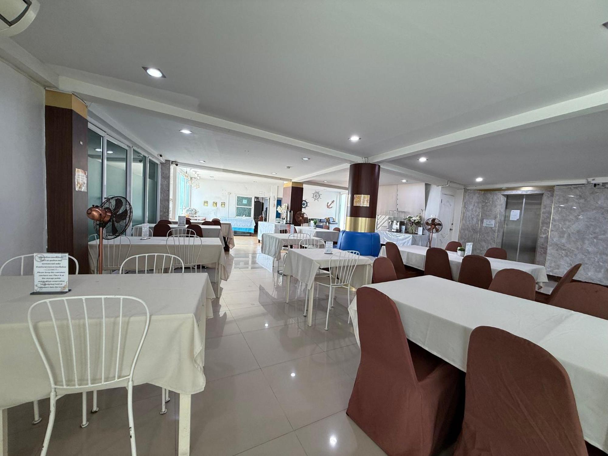 Bed By Cruise Hotel At Samakkhi-Tivanont Nonthaburi Exterior foto