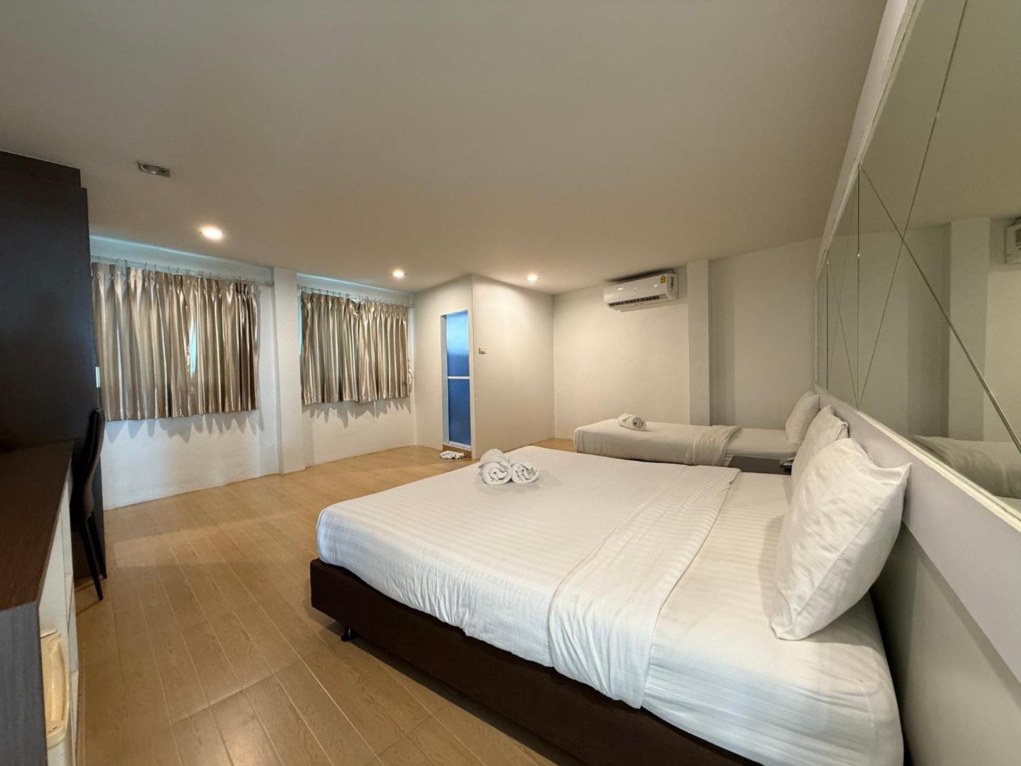 Bed By Cruise Hotel At Samakkhi-Tivanont Nonthaburi Exterior foto