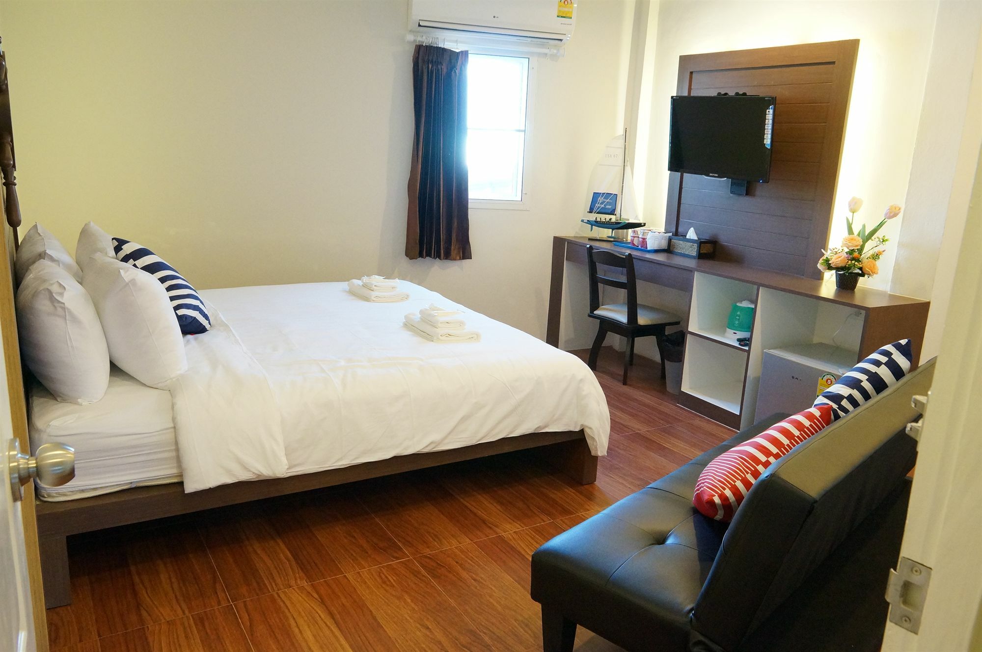 Bed By Cruise Hotel At Samakkhi-Tivanont Nonthaburi Exterior foto